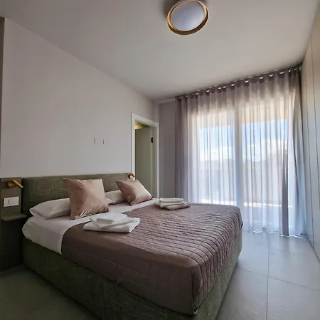 La Vela Luxury דירה פסקרה